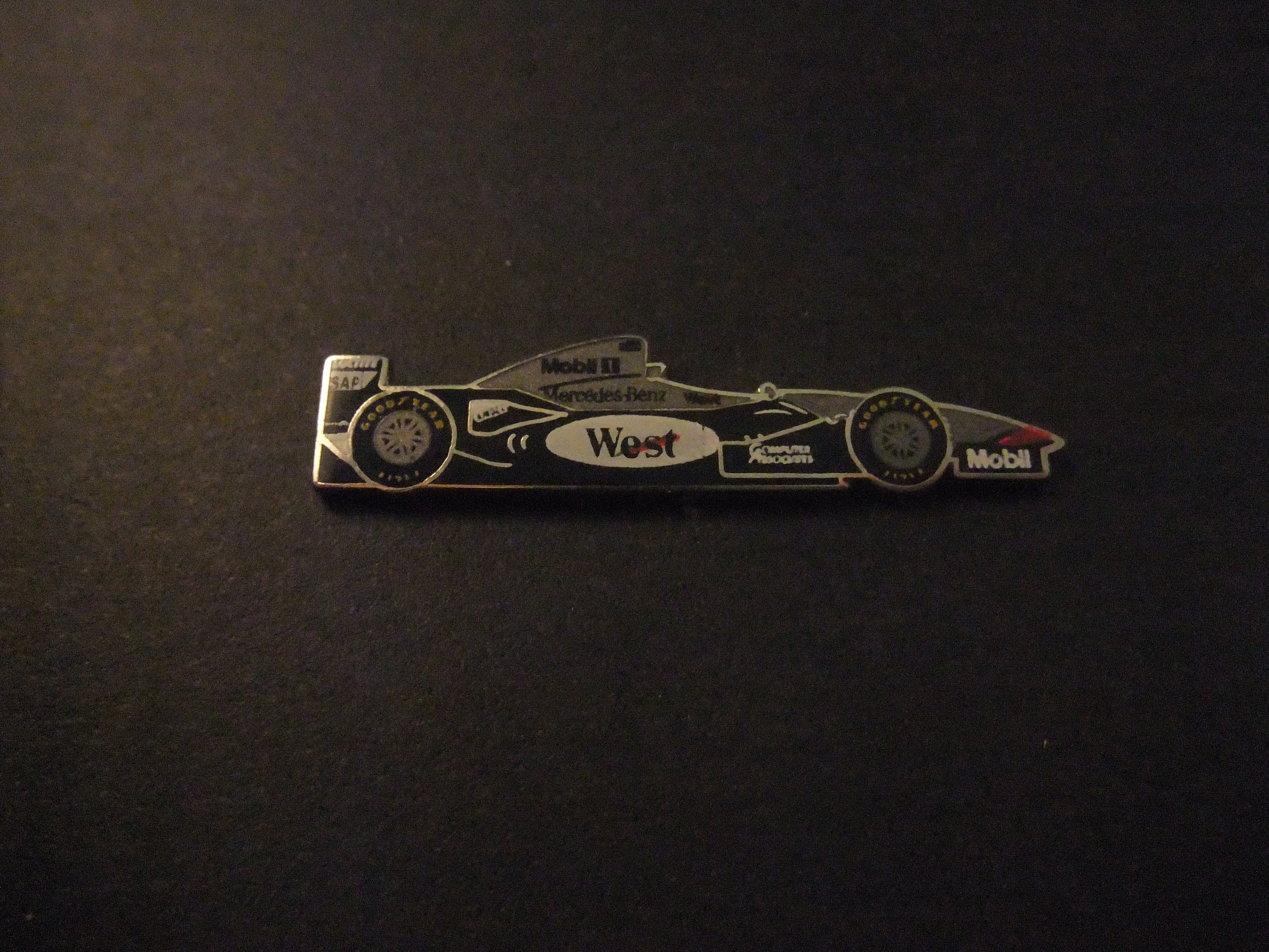West McLaren Mercedes formule 1 racewagen (sponsor van 1998 en 1999)